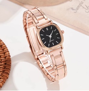 2025 mới đến Y50 phụ nữ xem tối giản Vàng kỹ thuật số quay số thép không gỉ ban nhạc thạch anh phong trào nhỏ ý tưởng sản phẩm mới - Product Image 2