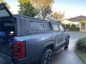 <span class=keywords><strong>Hardtop</strong></span> en aluminium léger et étanche 4x4 pour camionnettes Toyota GMC <span class=keywords><strong>Ford</strong></span> F150 <span class=keywords><strong>Ranger</strong></span>, auvent pour BYD Shark 6 manuel - Product Image 4