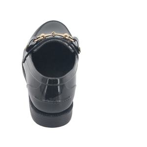 YL3560 Venta al por mayor Zapatos femeninos Retro Horse Bit Hebilla Borla Chunky Bottom Lady PVC Mocasines Zapatos de lluvia - Product Image 6