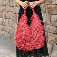 Sac fourre-tout d'été en raphia fait main avec franges et pompons, grande capacité, léger et durable, idéal pour la plage