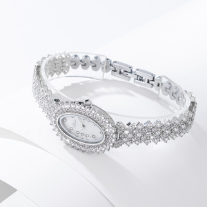Nouvelle montre ovale au design élégant, montre en zircon pour femmes, prix de gros luxueux, bijoux imperméables pour femmes - Product Image 3