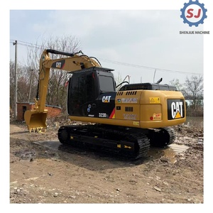 Excavatrice hydraulique Caterpillar 323 d'occasion, 23 tonnes, pour travaux de terrassement et de construction, machine d'origine prête à être expédiée - Product Image 5