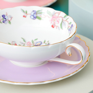 Ensemble de dentelle en relief doré de style européen <span class=keywords><strong>tasse</strong></span> à thé et soucoupe en porcelaine de luxe pour l'après-midi - Product Image 2