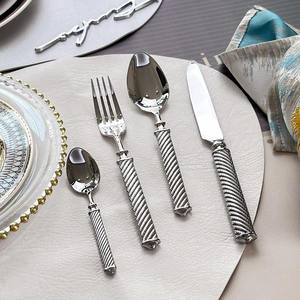 DF BC Fashion Nuevo Juego de Cubiertos de Acero Inoxidable con Mango Martillado Especial: Cuchillo de Mesa, Cuchillo para Carne, Tenedores de Mesa, Tenedores para Postre, Personalizado - Product Image 1