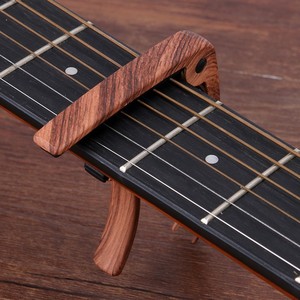 Capo de guitarra de madera, abrazadera universal para ukelele eléctrico acústico, acabado en barniz duradero - Product Image 3