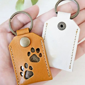 Cross-border creative pet hair storage bag, PU <b>leather</b> <b>keychain</b> pendant, square cat and dog hair storage bag, souvenir bag - Product Image 5