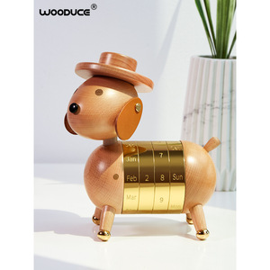 Calendario de madera Wooduce con diseño de cachorro, adorno de escritorio, madera de nogal con baño de oro de 18 quilates, decoración de oficina, regalo para hombres y mujeres - Product Image 5