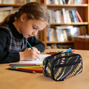 Estuche Escolar Impermeable con Diseño Personalizado de Flores de Puakenikeni Hawaianas Negras, Organizador de Artículos Escolares para Niñas - Product Image 6