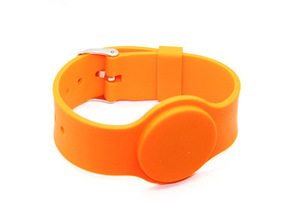 Không thấm nước thụ động 13.56MHz RFID Silicone dây đeo cổ tay <span class=keywords><strong>Mifare</strong></span> <span class=keywords><strong>1K</strong></span> <span class=keywords><strong>NFC</strong></span> Vòng đeo tay để kiểm soát truy cập hoặc thanh toán - Product Image 5