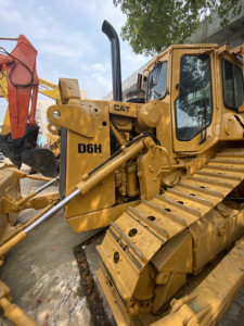 รถดันดิน Caterpillar D6H มือสองสภาพดี พร้อมอะไหล่แท้ - Product Image 3