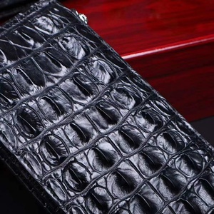 Tarjetero Multifuncional de Piel de Cocodrilo Personalizado de Alta Gama |   Cartera de Tarjetas de Lujo OEM/ODM para Hombre - Product Image 4
