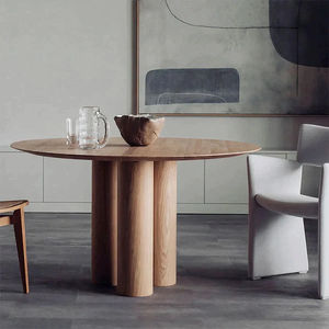 Table à manger ronde en bois de chêne, construction solide, design élégant, finition durable et ajout parfait au style de votre intérieur - Product Image 5