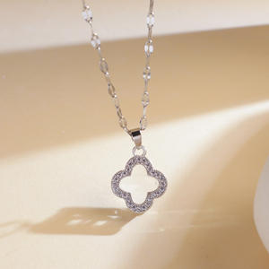 Venta caliente de lujo Lucky Four-leaf Clover Nuevo collar Niñas Moda Collar de acero inoxidable Accesorios - Product Image 4