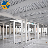 Système de rayonnage industriel à deux étages avec structure en acier plate-forme de stockage en entrepôt avec échelle escaliers