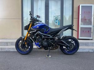 <span class=keywords><strong>Moto</strong></span> Hyper <span class=keywords><strong>Mt</strong></span>-<span class=keywords><strong>09</strong></span> - 889cc (<span class=keywords><strong>Moto</strong></span> sportive et de loisirs à trois cylindres avec une puissance brute) - Product Image 6