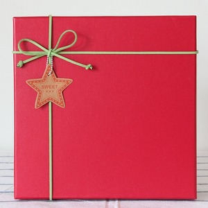 Custom Printing Cardboard Christmas Candy Gift Paper Box Christmas Eve Box with Ribbon Closure for Packaging - Product Image 2