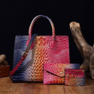 Sac à main pour femme de style rétro européen et américain, combiné sac fourre-tout et sac messager, design à motif crocodile iridescent, fermeture à rabat - Product Image 4