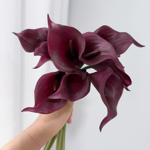 Fleur artificielle de lys <span class=keywords><strong>Cala</strong></span> rouge foncé, effet toucher réel, décoration moderne pour la maison, bouquet de mariage - Product Image 2