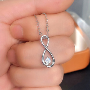 Collier pendentif minimaliste en forme de huit pour femme, incrusté de pierres étincelantes, longue chaîne, bijou tendance, idéal pour le quotidien, cadeau - Product Image 3