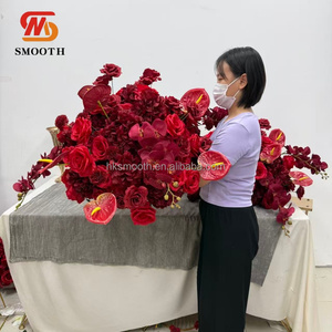 SMOOTH Bola de Flores Artificiales Color Borgoña para Boda con Rosa Roja, Anturio y Amaranto Colgante, Arreglo Floral para Centro de Mesa - Product Image 4