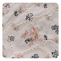 Tissu en dentelle à motif de lettres en losange coloré 100% coton pour robe