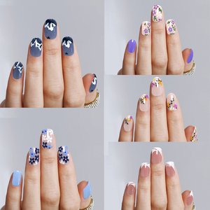 24 Uds diseño <span class=keywords><strong>de</strong></span> <span class=keywords><strong>flores</strong></span> cuadradas brillantes prensa corta en las <span class=keywords><strong>uñas</strong></span> postizas reutilizables <span class=keywords><strong>de</strong></span> color púrpura oscuro para mujeres <span class=keywords><strong>niñas</strong></span> manicura - Product Image 6