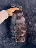 Prix de gros Cheveux humains 100% naturels vietnamiens ondulés, bouclés birmanes, bruts, de donneur unique, avec frontal HD 13*6 et closure 5*5