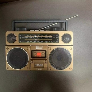 Boombox solaire d'usine avec lecteur de cassettes, radio multibandes et connexion sans fil, appareil audio portable en plastique - Product Image 4