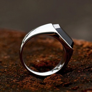 Yunnique Anillo de ónix negro de acero inoxidable para hombre con engaste geométrico octogonal, joyería de regalo - Product Image 3