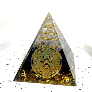 <span class=keywords><strong>Prix</strong></span> <span class=keywords><strong>de</strong></span> gros Pierre <span class=keywords><strong>de</strong></span> guérison spirituelle naturelle Pierres naturelles <span class=keywords><strong>de</strong></span> 5cm <span class=keywords><strong>de</strong></span> résine d'orgone Puces <span class=keywords><strong>de</strong></span> <span class=keywords><strong>cristal</strong></span> Quartz Améthyste Pyramide Pierres précieuses - Product Image 3