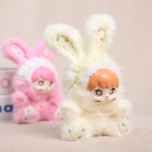 Nouveau Pendentif Lapin en Peluche Tendance avec Oreilles de Lapin, Figurine Réconfortante Rembourrée en Coton PP - Product Image 4