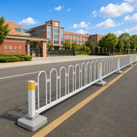 Barrière de circulation en acier galvanisé en forme de U, garde-corps blanc thermolaqué, qualité ingénieur, réfléchissant IP65, base amovible, urbain