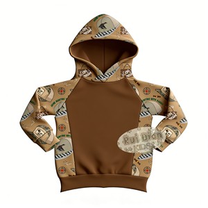 Ruiidan vend en gros et personnalise des sweats à capuche pour garçons de 6 à 16 ans, élégants et raffinés, avec des motifs patchwork. - Product Image 3