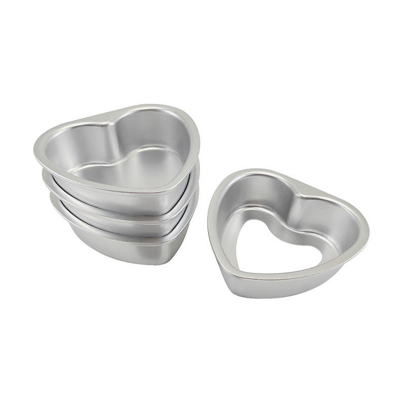 Heart-shaped Aluminum Cake Molds Durable Eco-friendly - Main Image