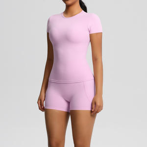 Activewear al por mayor conjunto de yoga que absorbe la humedad con mallas de bolsillo para correr y gimnasio - Product Image 2