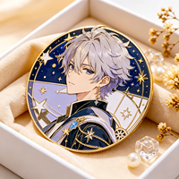 Badge de revers en métal personnalisé, style anime, rond, plaqué or, avec personnage céleste argenté en émail dur, OEM ODM
