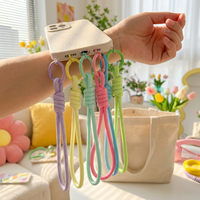 Porte-clés tressé coloré tendance, style esthétique Ins, breloque de téléphone, dragonne courte tressée pour sacs à main de filles, vente en gros
