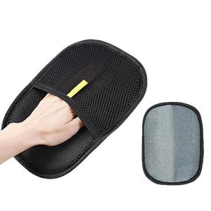 Gants de toilettage pour animaux Jucheng, noirs et jaunes, en maille, pour chats et chiens, anti-statique, éliminateur de poils et de peluches - Product Image 3