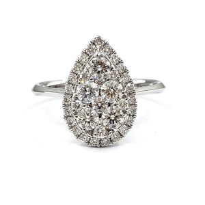 Fournisseur de bijoux de Hong Kong, conception OEM, sertissage pavé, or blanc massif 18 carats, diamant véritable, forme poire, solitaire classique pour mariage, grappe - Product Image 1