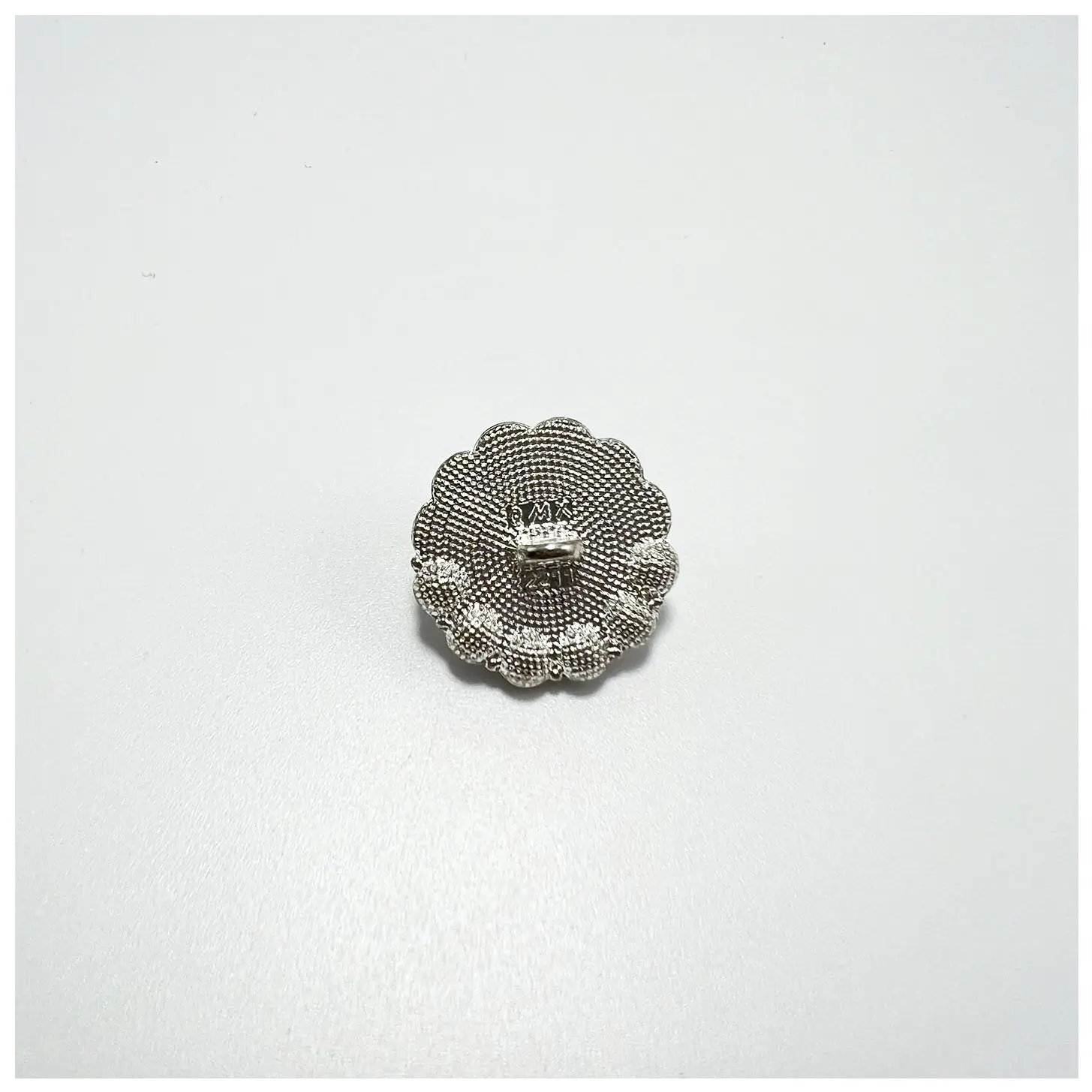 Özel High-End siyah ve beyaz renk kontrast elmas dekoratif Metal düğmeler toptan