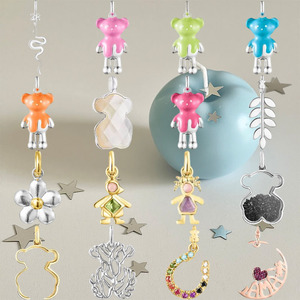 <span class=keywords><strong>Colgantes</strong></span> de Oso de Dibujos Animados con Diseño Mixto de Moda, de Resina Esmaltada y Circonita Cúbica, Venta al por Mayor para Fabricación de Joyas y Regalos para Mujer - Product Image 1