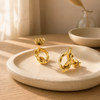 Boucles d'oreilles clous en forme de nœud en acier inoxydable couleur or 12 mm, faites à la main, polies, minimalistes, bijoux de mode pour femmes, vente en gros