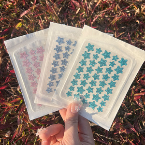 Parches Hidrocoloides para el Acné con 40 Puntos de Brillo en Forma de Estrella, Parches Impermeables para Granos con Aceite de Árbol de Té para el Rostro - Product Image 5