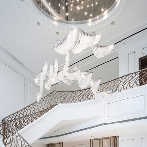 Lustre moderne sur mesure décoratif pour plafond, grandes ailes, verre de luxe, <span class=keywords><strong>suspension</strong></span> pour hôtel, <span class=keywords><strong>plumes</strong></span>, éclairage sur mesure - Product Image 2