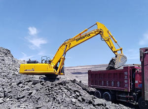 Excavatrice sur chenilles Shantui SE470LC-9 pour l'exploitation minière et la construction routière en Indonésie, Sumatra. - Product Image 5
