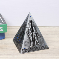 Vente en gros de résine Pyramides égyptiennes Pharaon Momie Sphinx Egypte ancienne Cléopâtre Khufu Pharaon sphinx isis statue de déesse égyptienne