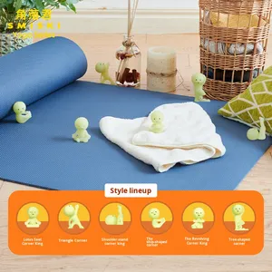 Figura Coleccionable Corner King para Yoga Series, Caja Sorpresa de PVC Fluorescente, Luz Nocturna Moderna, Lindo Duende Japonés, 12+, Unisex, Hecho en China - Product Image 3