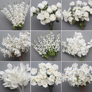Fleurs artificielles en soie et plastique blanches, faites à la main, longue durée, pour mariage, Noël : roses, phalaenopsis, lys, étoiles - Product Image 2