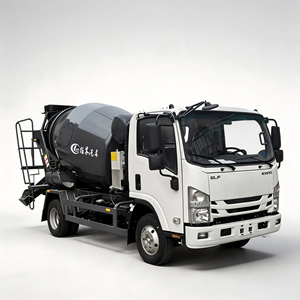Camion malaxeur à béton Isuzu KV100 4CBM 4x2, petit camion malaxeur à ciment pour chantier étroit - Product Image 1