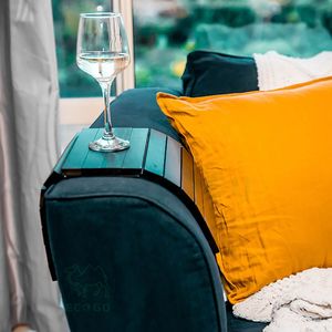 Plateau de canapé antidérapant en bambou laqué, table d'accoudoir pliable pour vaisselle dans le salon - Product Image 2